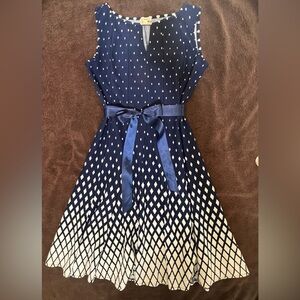 Haani Navy Dress with White Diamond Print. Women’s Size Large.
